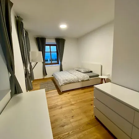 아파트 Schurianhof